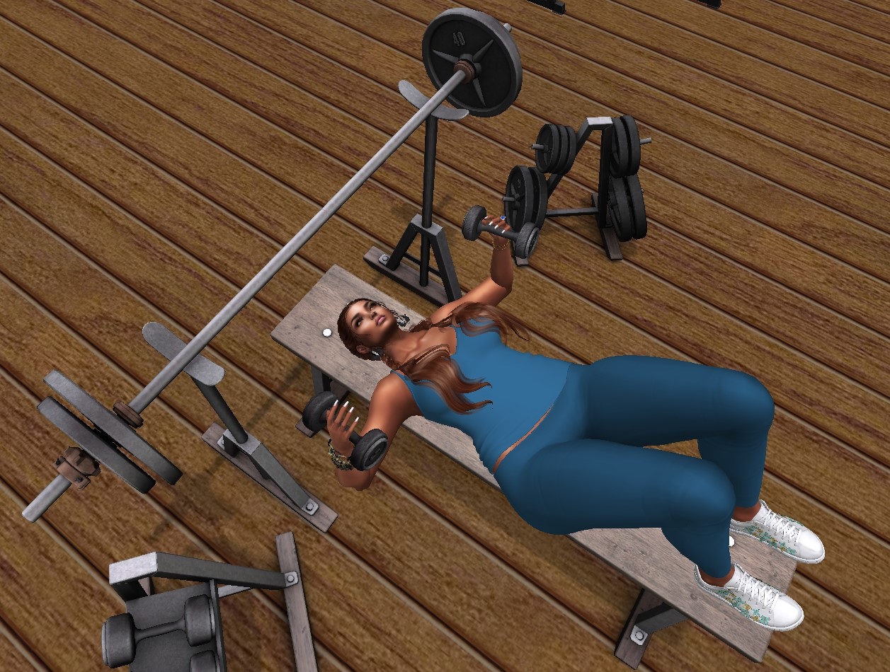 IndigoQueen King Avatar working out with weights.